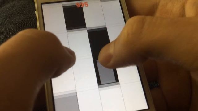 Let's Play Piano Tiles - Arcade Record (Don't tap the white tile) - Beat my Highscore смотреть онлайн