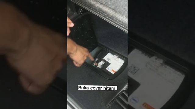 BMW X7 3.0 XDrive40i Car Battery Replacement And Location #bmw #agm #bmwx7