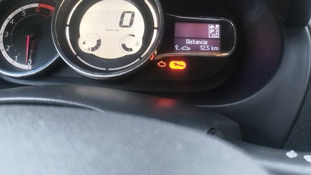 cómo borrar llavesita de mantenimiento de Renault Fluence. смотреть онлайн