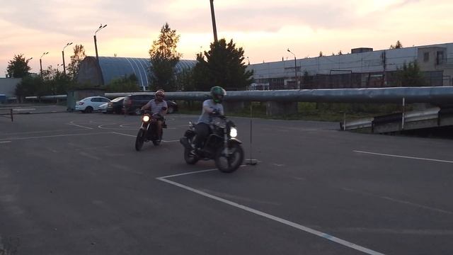 катаемся с инструктором на мото смотреть онлайн