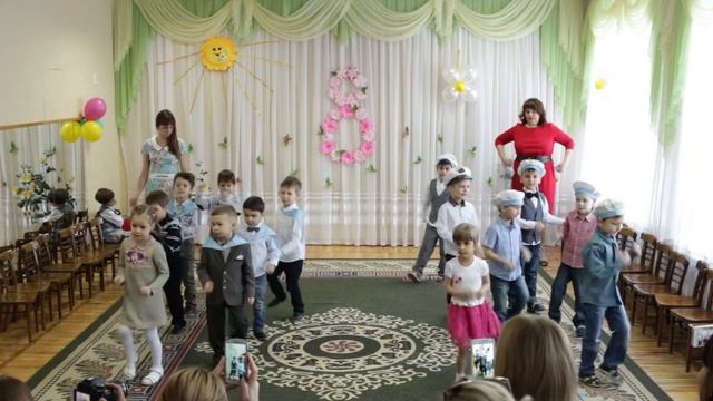 Весенний утренник, детский сад Столица. Уфа. 5 марта 2015 г. смотреть онлайн
