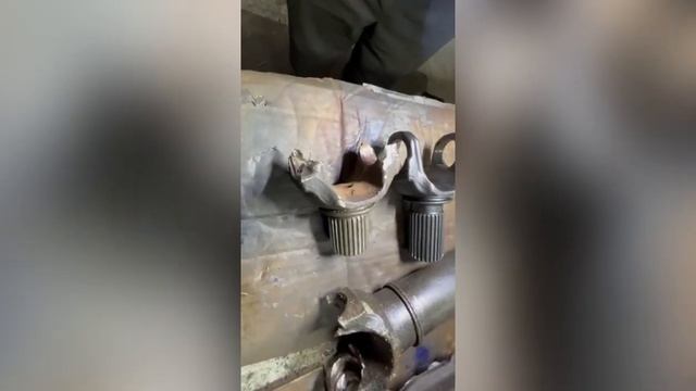 Оборвало передний кардан на Х5 F15 (разбило АКПП), хотя можно было предотвратить заблаговременно! смотреть онлайн
