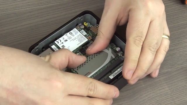 Intel'in yeni PC konsepti: Intel NUC смотреть онлайн