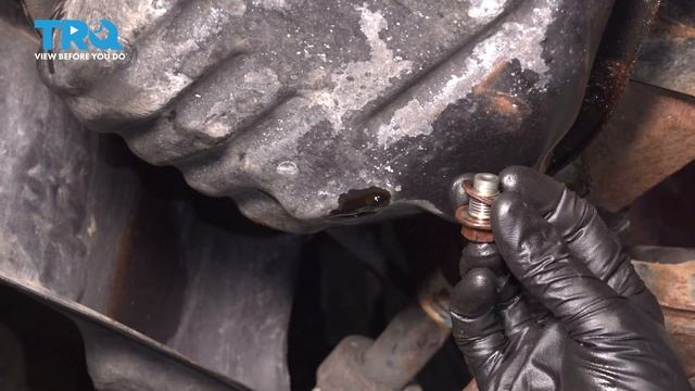 How to Change Oil 2009-2010 Pontiac Vibe смотреть онлайн