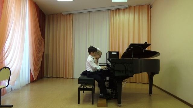 Походаева Варвара, Походаев Юрий. М. Глинка. Жаворонок, А. Спадавеккиа. Добрый жук смотреть онлайн