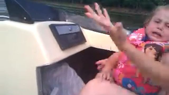 She didn't want to leave Fun Island, Ft. Gibson La смотреть онлайн