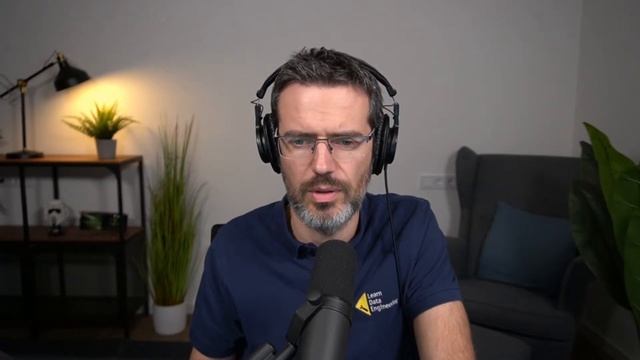 FAANG vs Experience, AI vs Data Engineers & How to do Data Projects смотреть онлайн