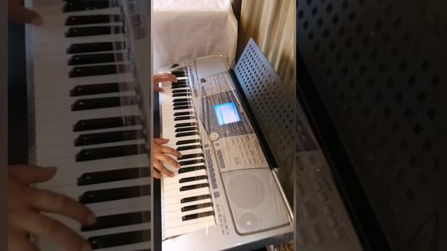 Yamaha psr 1100 Folkrok y adoración смотреть онлайн
