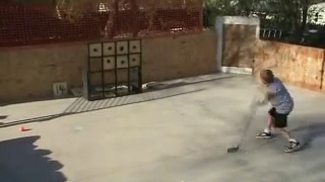 The Ultimate Off Ice Hockey Shooting Game / Skills Training Aid. смотреть онлайн