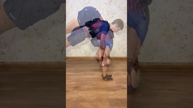 День №95. 96 отжиманий + 10км бег. #pushups & #run Доп: Подтягивания, Подъём ног уголком, Приседани смотреть онлайн