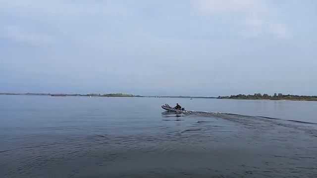 Кабот КН-380. Первый тест с мотором 5л.с. 2Т смотреть онлайн