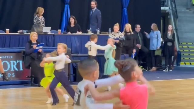 Mila(5 years old) Peter (7 years old) смотреть онлайн
