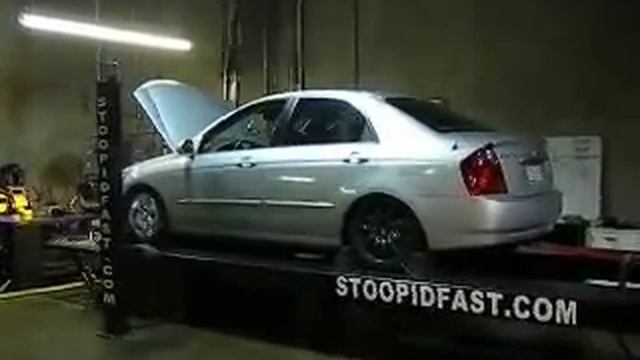 2005 Kia Spectra on Dyno смотреть онлайн