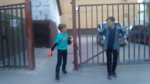 Смотрю на сколько играет колонка чарш 3 чарс 2 мини+ смотреть онлайн