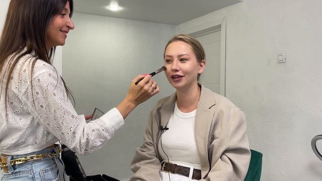 Визажист с микрофоном. Как я начала со смерти голубя и как иду к успеху ?! Самый самый настоящий смотреть онлайн