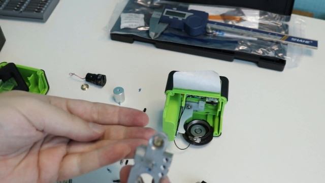 Как узнать какие излучатели установлены SHARP или OSRAM. Какие подшипники в лазерном уровне и друго смотреть онлайн