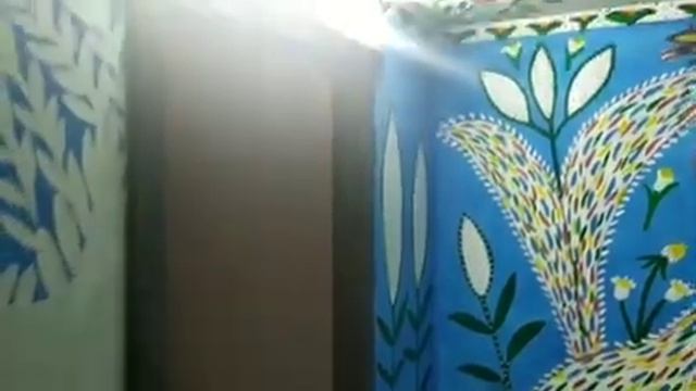 МОЯ ДЕВУШКА ГУЛЯЕТ ПО УЛЬТРА СОВРЕМЕННОМУ МУЗЕЮ