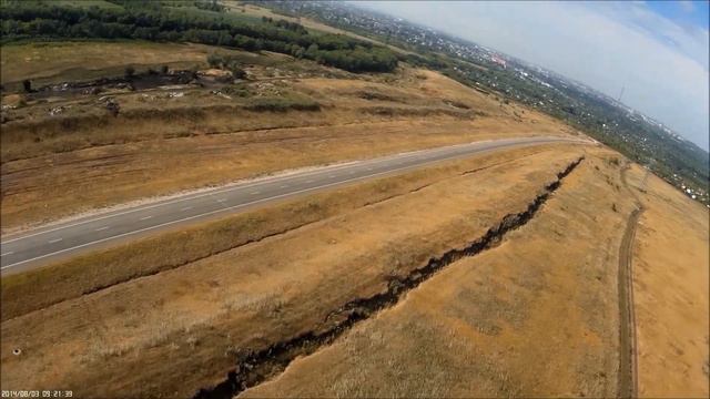 Первый полет нового двухмоторного самолета под FPV смотреть онлайн