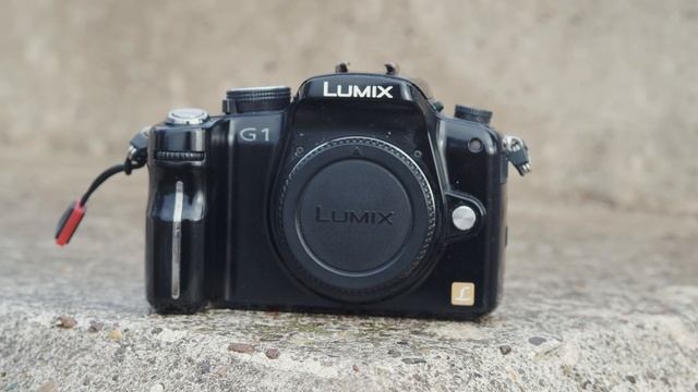 The First Micro Four Thirds camera is still AWESOME! смотреть онлайн