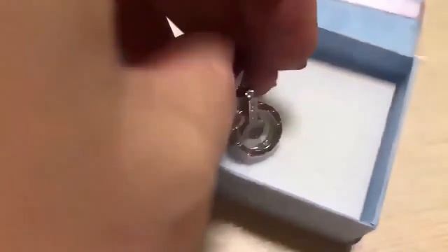 Отзыв! Кулон с проекцией я тебя люблю. Где же купить оригинальный? Подарок на 14 февраля! смотреть онлайн