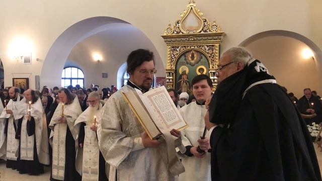 отпевание прот.Георгия Фомина, чтение Евангелия (Митрополит Нифон) смотреть онлайн