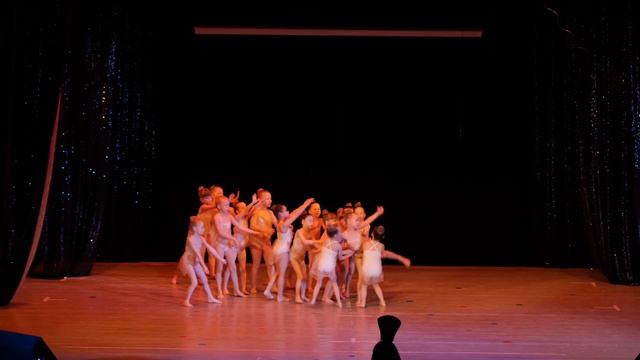 Танцевальный коллектив "Фантазеры" смотреть онлайн