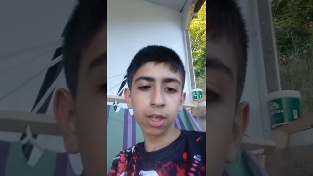 Два брата снимают видео смотреть онлайн