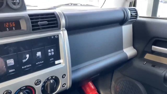 Новый TOYOTA FJ CRUISER от компании Мега Авто смотреть онлайн