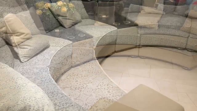 Круглые диваны всегда в моде смотреть онлайн