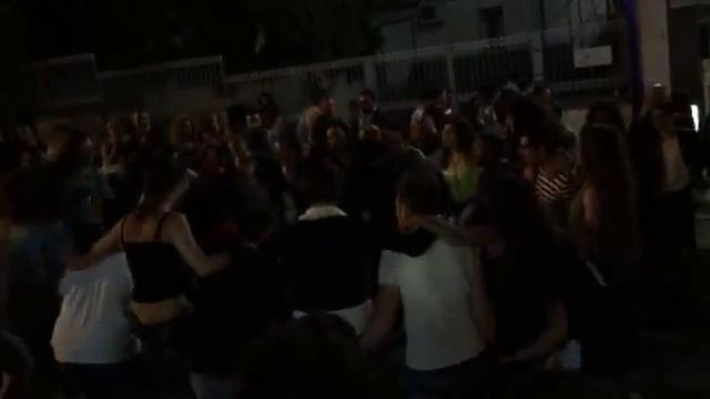 Flash Mob di Salsa e Bachata a Ottaviano смотреть онлайн