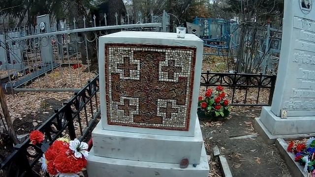 Стена и могила Егора Летова смотреть онлайн