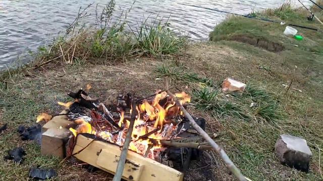 Рыбалка на несветае готовим пельмени и ловим рыбу смотреть онлайн