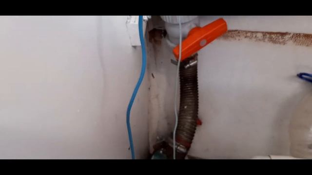 Врезка штуцера в глухой бак смотреть онлайн