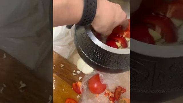 ОЛЕНИНА С ОВОЩАМИ В АФГАНСКОМ КАЗАНЕ смотреть онлайн