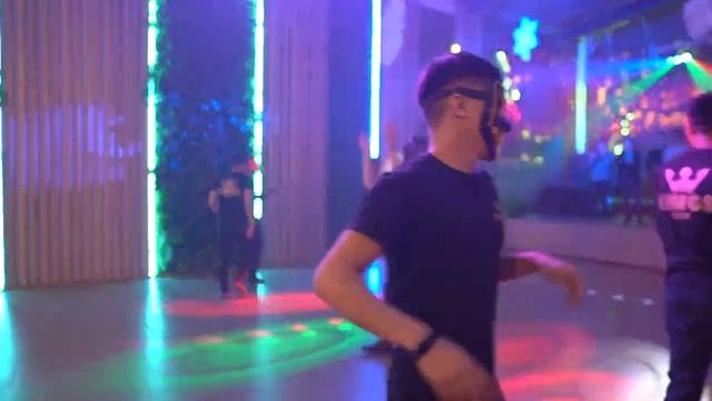 Флешмоб Нереально классное выступление в ночном клубе Манго?? смотреть онлайн