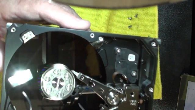 Ломаем жесткий диск HDD смотреть онлайн
