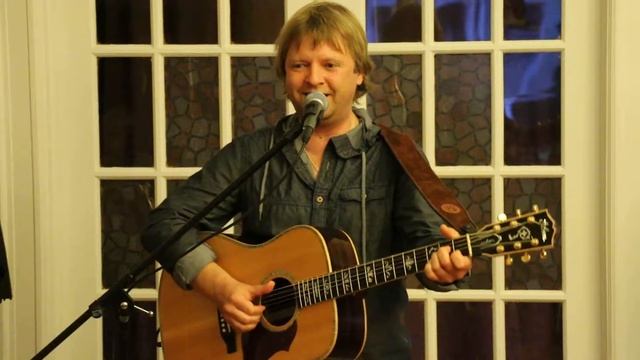 "Разговор с другом о политике" смотреть онлайн