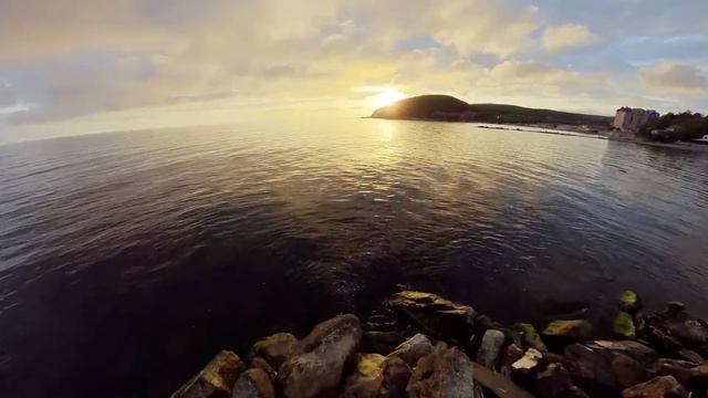 Забежал на пляж заснял пару кадров с моря смотреть онлайн