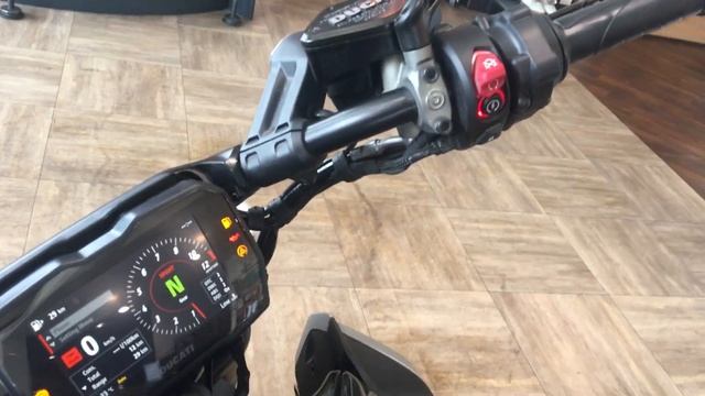 Ducati Diavel V4 2023 новое поступление! смотреть онлайн
