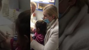 Делаем ребенку укол без истерик / анализы / ребенок не плачет