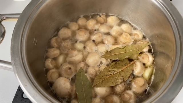 Обалденные грибы за 5 минут. Маринованные шампиньоны от Хозяюшки смотреть онлайн