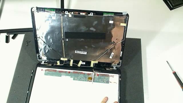 ASUS P50IJ výměna displeje , screen replacment. LCD Display Shop. смотреть онлайн