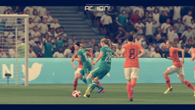 Девушки тоже не плохо играют в футбол)) смотреть онлайн