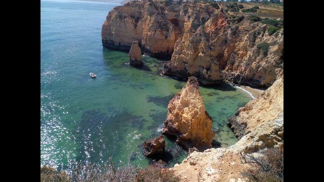 Praia da Balanca.Пляж де Баланса.Чтоб отдохнуть на нем вы должны быть отважным человеком... смотреть онлайн