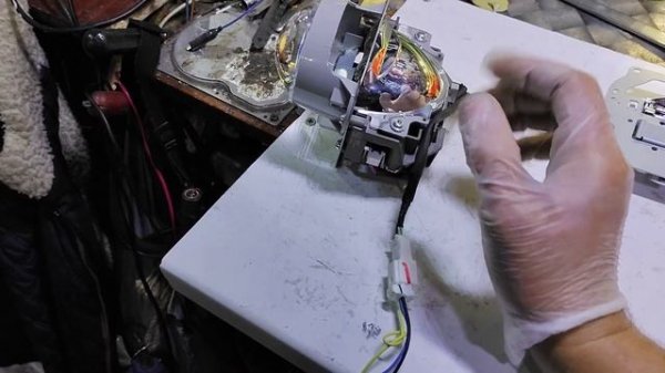 Обзор/разбор Koito Bi Led DM008