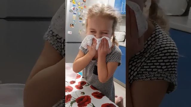 Пробуем надувать слайм.)))) смотреть онлайн