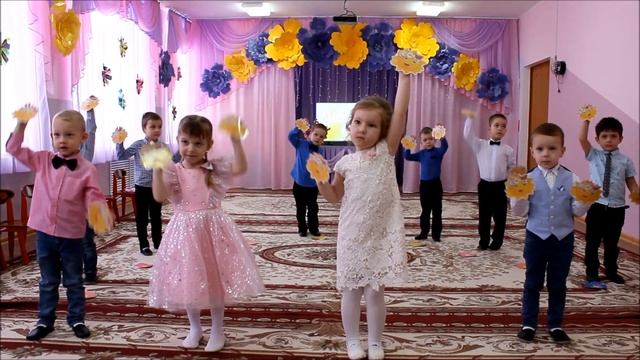 Утренник 8 марта в средней группе смотреть онлайн