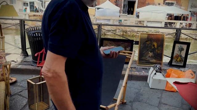 THE MOST FAMOUSE FLEA MARKET FOR VINTAGE SHOPPING IN MILAN. Walking aroud Naviglio Grande, 4K ASMR смотреть онлайн