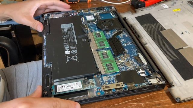 Dell Latitude 7490 Обзор и чистка | Review and Cleaning смотреть онлайн