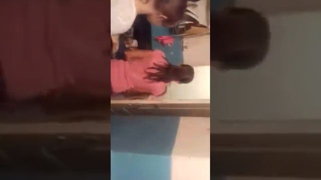 Подарили на день рождения телефон|Розыгрыш смотреть онлайн